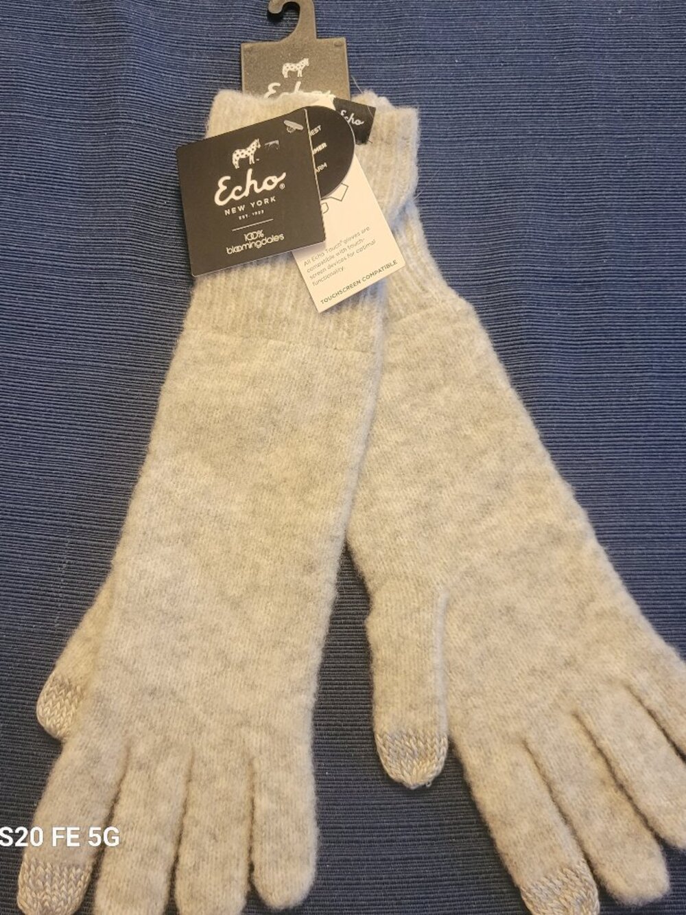 Echo 100% Bloomingdale's Touch wool Gloves